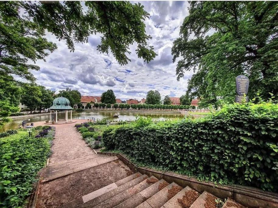 Traumhafte Auszeit Apartment Bad Lauchstadt Bagian luar foto